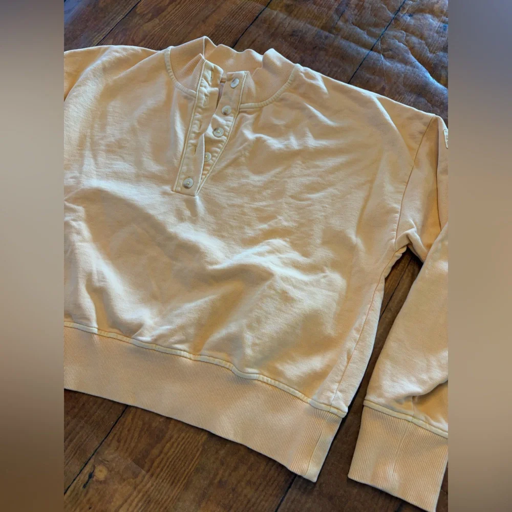 CALIA by Carrie‎ Underwood Mock Henley Top - Picture 2 of 8